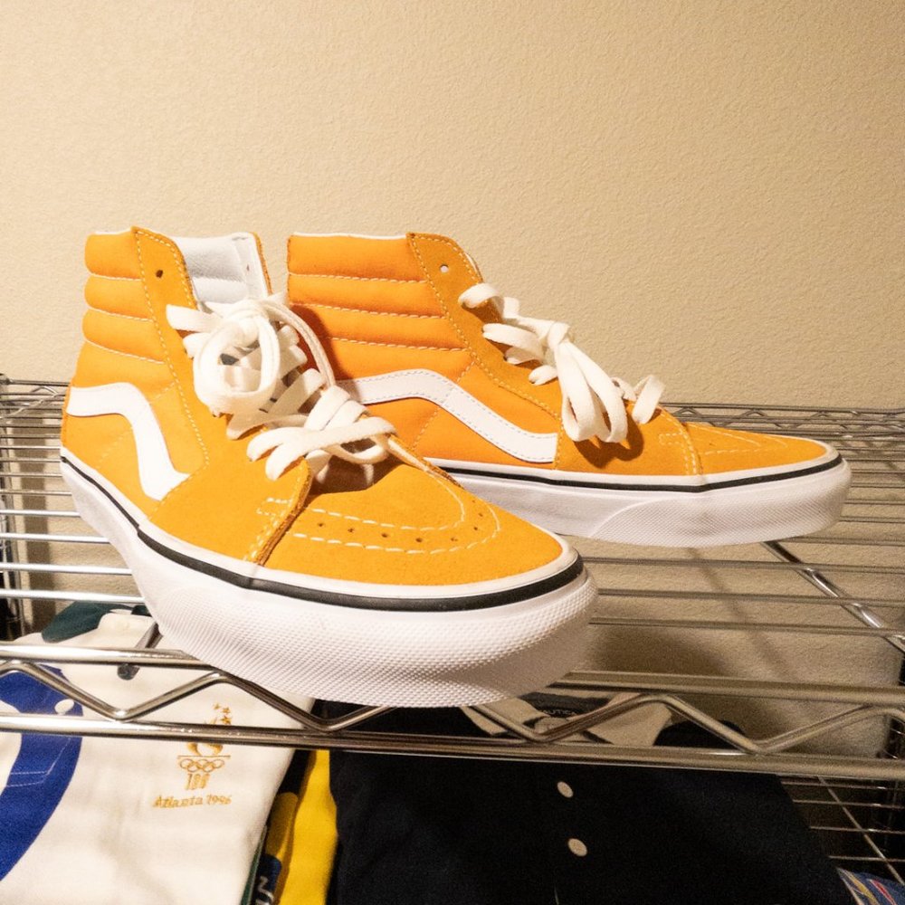 Vans Womens Size 7.5 Dark Cheddar